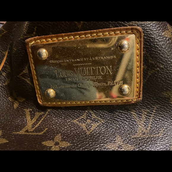 Louis Vuitton Galleria - Picture 5 of 9